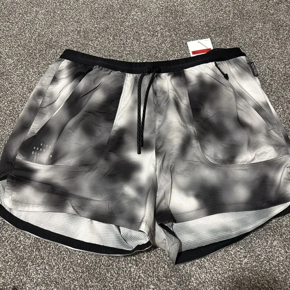 Nike Running Division Breathe Dri-FIT ADV 4'' Running Shorts Men Small HJ4150010